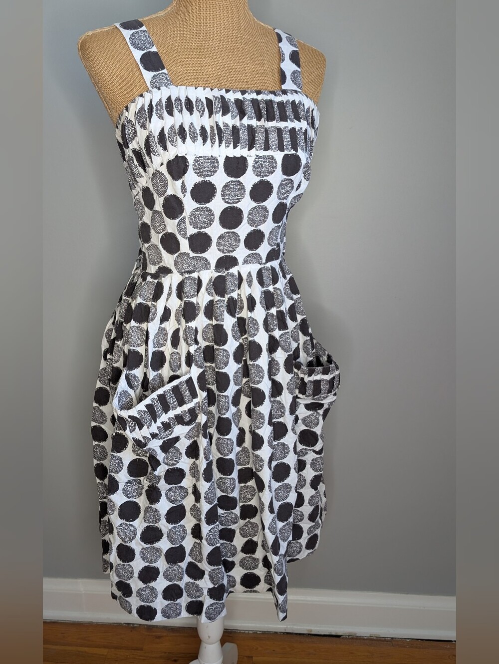 Cute vintage 1950's polka dot dress